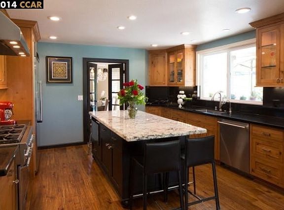 4th image of 142 Pepperwood Ct