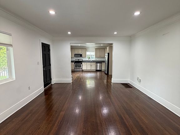 2nd image of 5312 Lexington Ave #1
