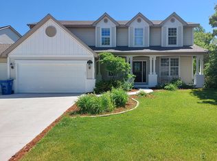 18345 48th Ave N, Plymouth, MN 55446