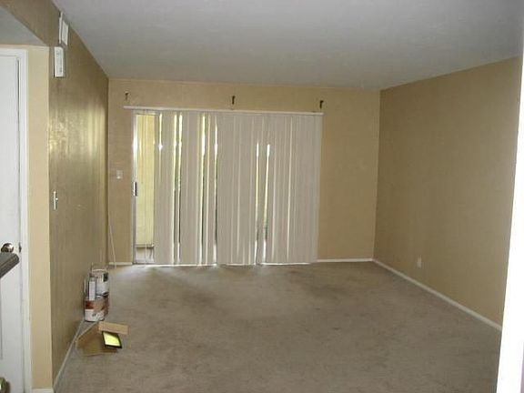 3rd image of 540 N May St APT 1101
