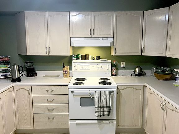 Spacious open kitchen wit...