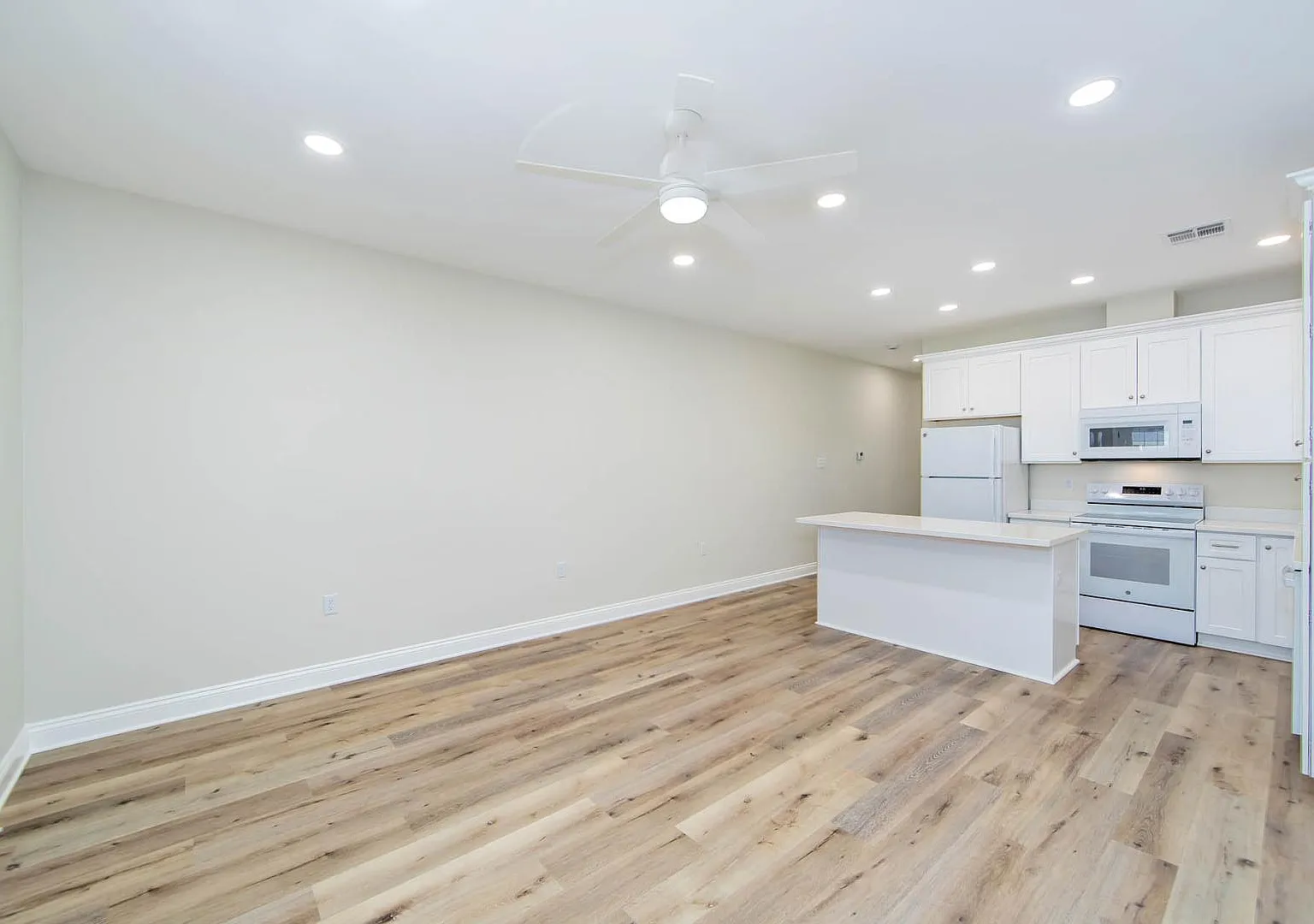 619 Magnolia Street - 619 A Magnolia — Photo 2