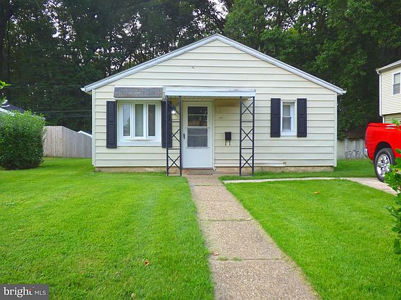 2nd image of 147 Bunche Blvd