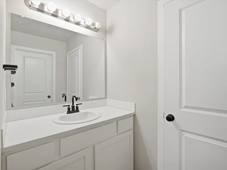 9807 Virginia Ave — Photo 26