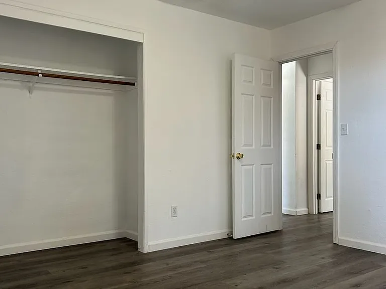 1127 N Mono Ct — Photo 13