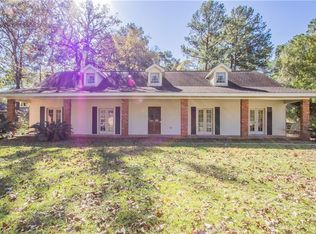 203 Country Club Dr, Pineville, LA 71360