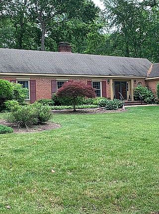 2nd image of 114 Montague Cir