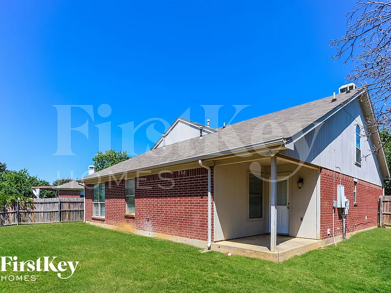 5902 Silverpoint Ct — Photo 18