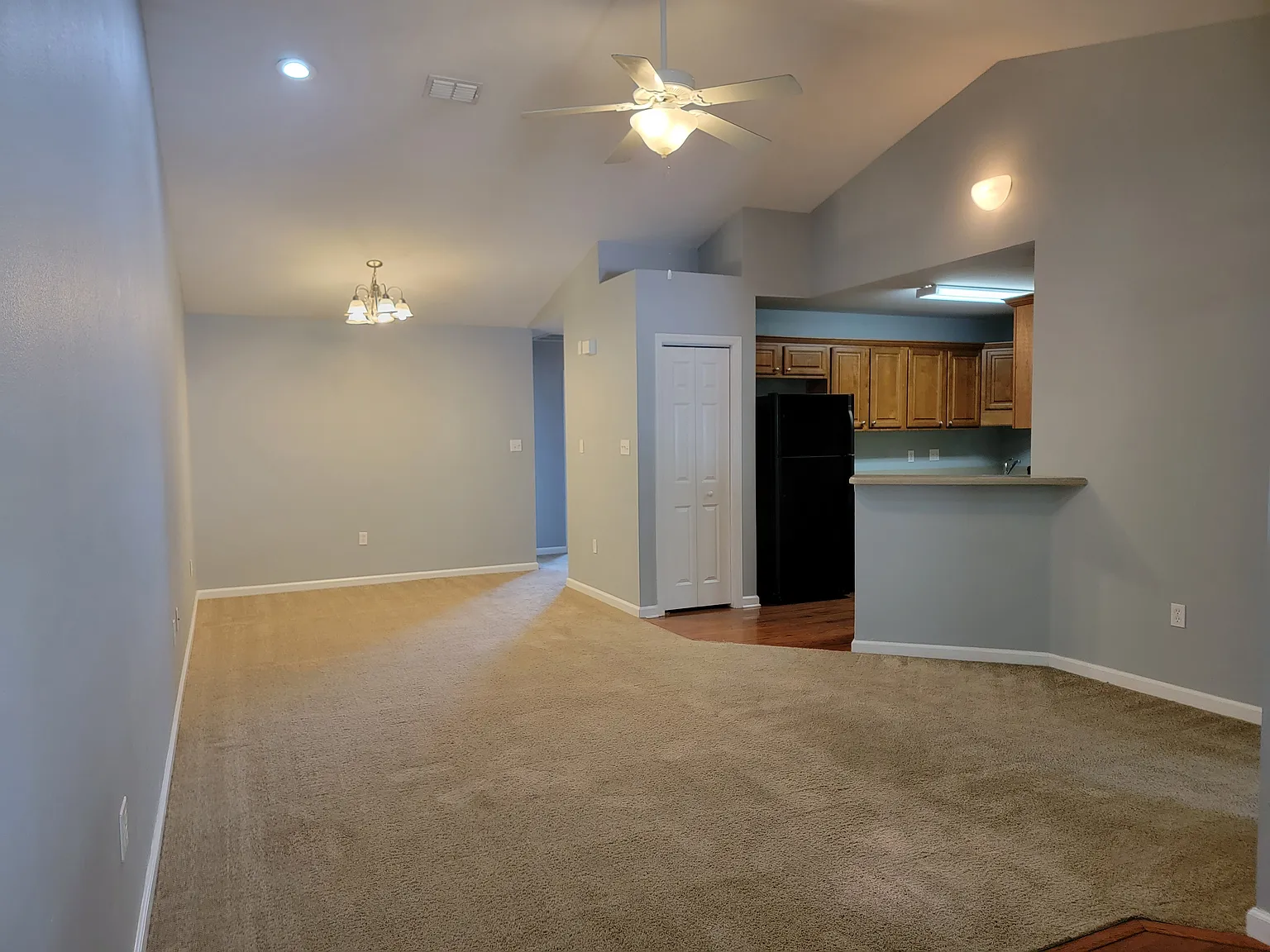 3 bed, 1173 sqft, $1,695 — Photo 2