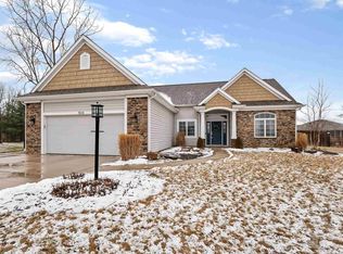 1924 Pembroke Pines Ln, Fort Wayne, IN 46814