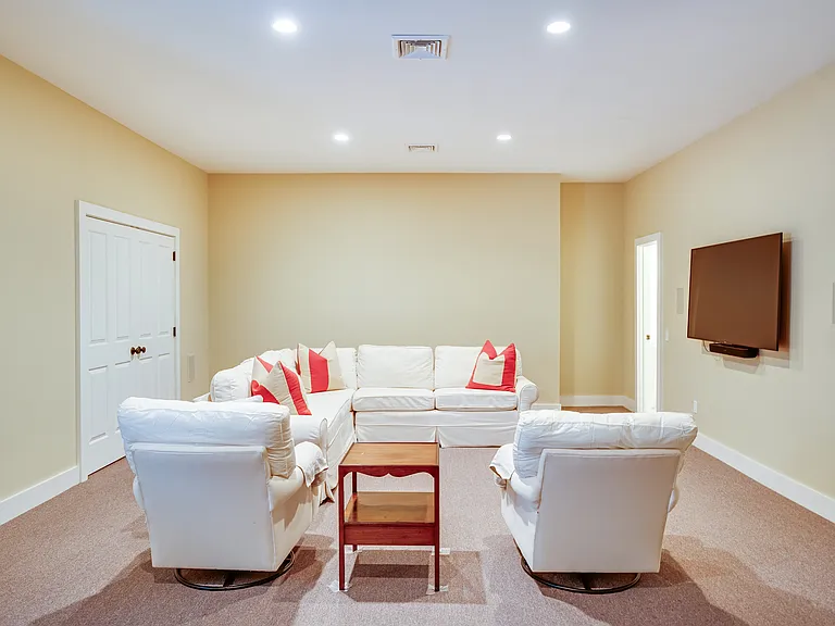 162 Sayres Path — Photo 31