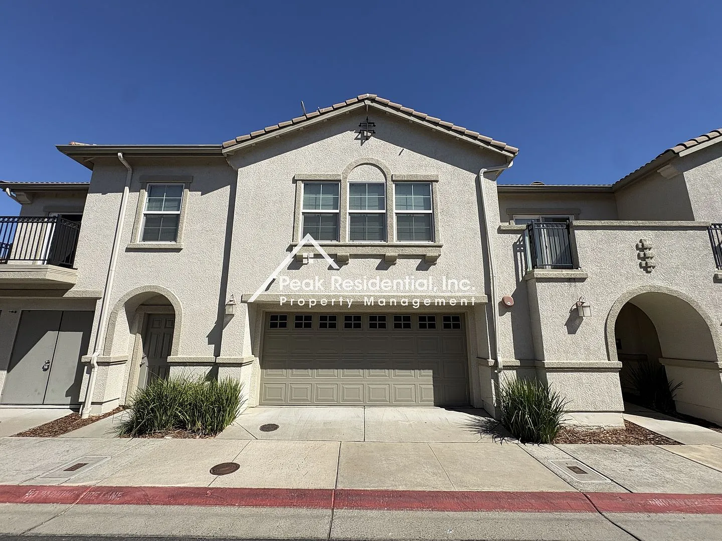Very Nice North Natomas 2bd/2ba Condo with 2 Car Garage — Photo 1