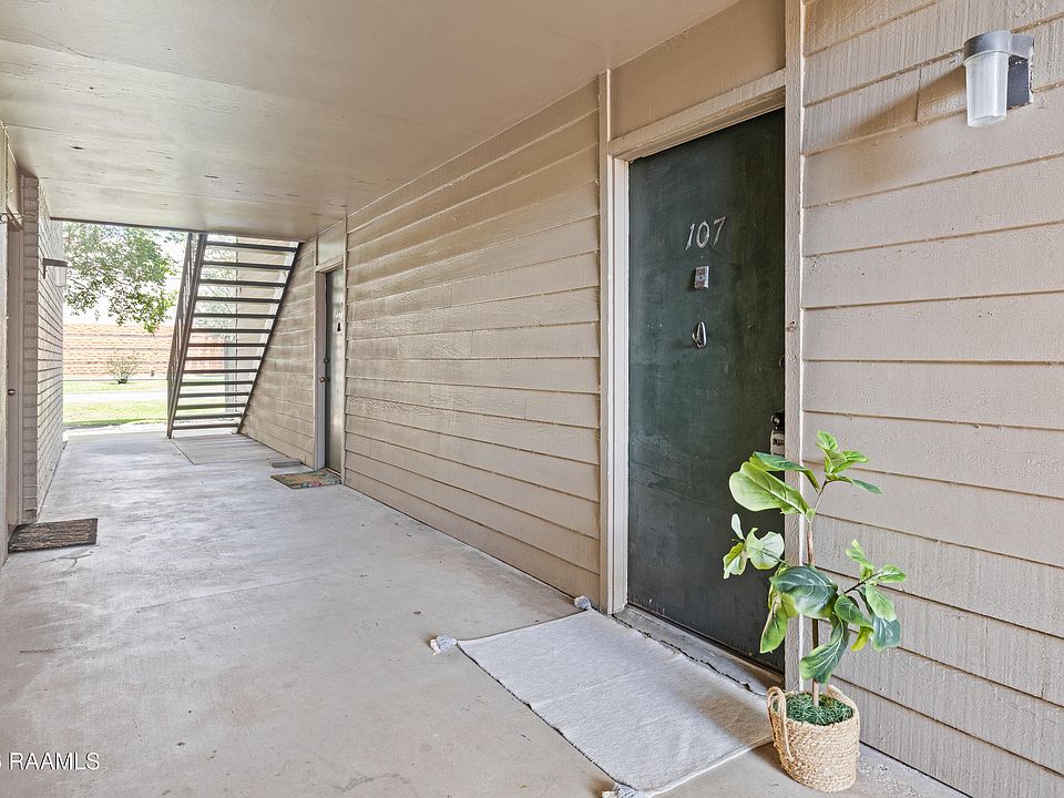 1st image of 220 Doucet Rd APT 107A