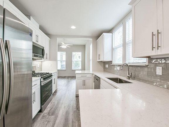 3rd image of 2410 Amherst Ave