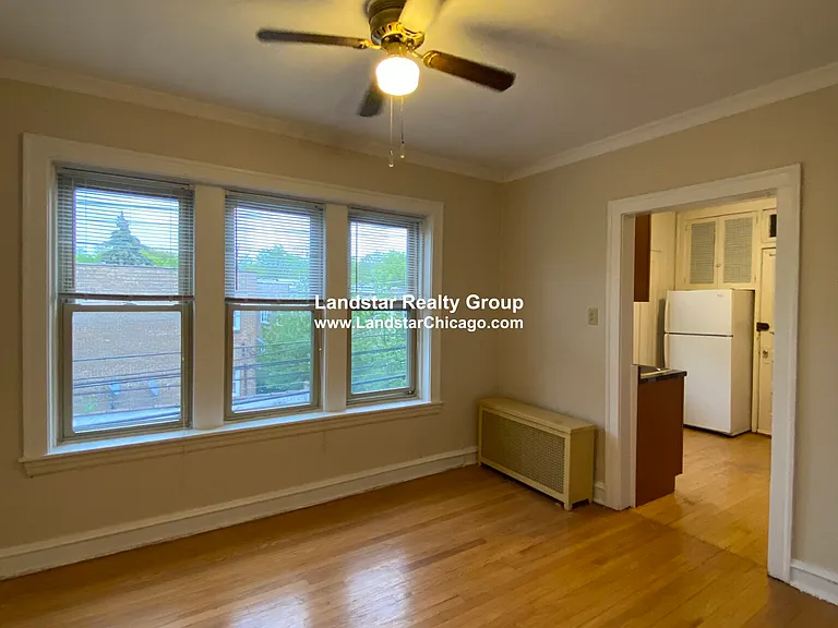 2815 W Berteau Ave #2 — Photo 5