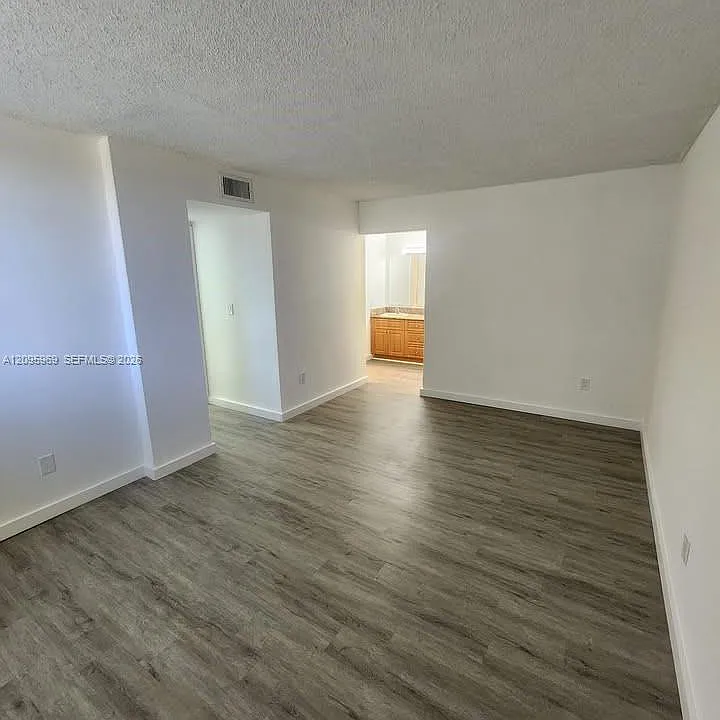 8889 N Fontainebleau Blvd #211