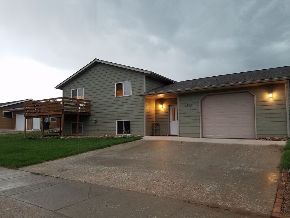 1st image of 1918 Rain Drop Cir