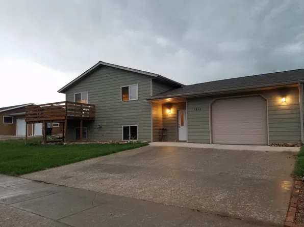 1918 Rain Drop Cir, Spearfish, SD 57783