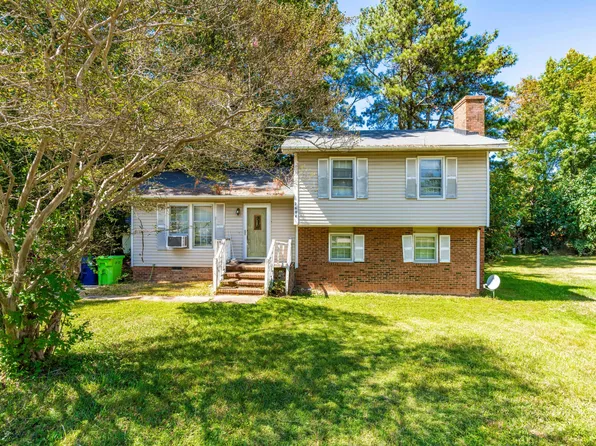 2604 Sourwood St, Raleigh, NC 27610