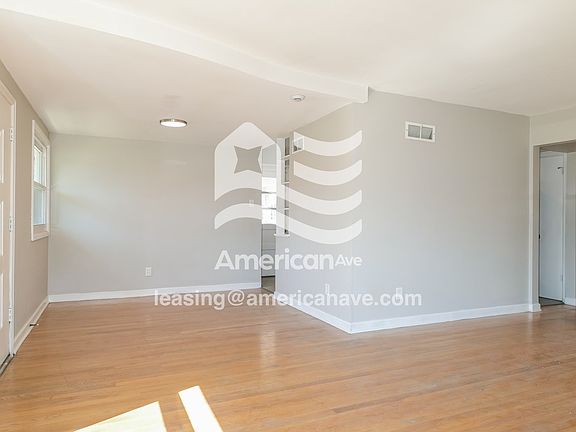 789701_004_wm_-_living_room_13605687.jpg