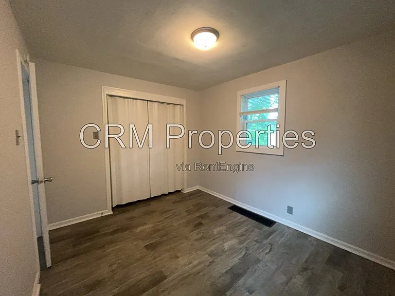 714 E Vaile Ave — Photo 19