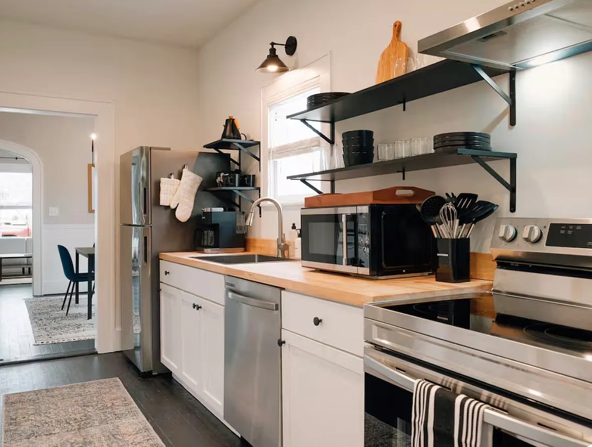 1 bed, 918 sqft, $1,400 — Photo 4