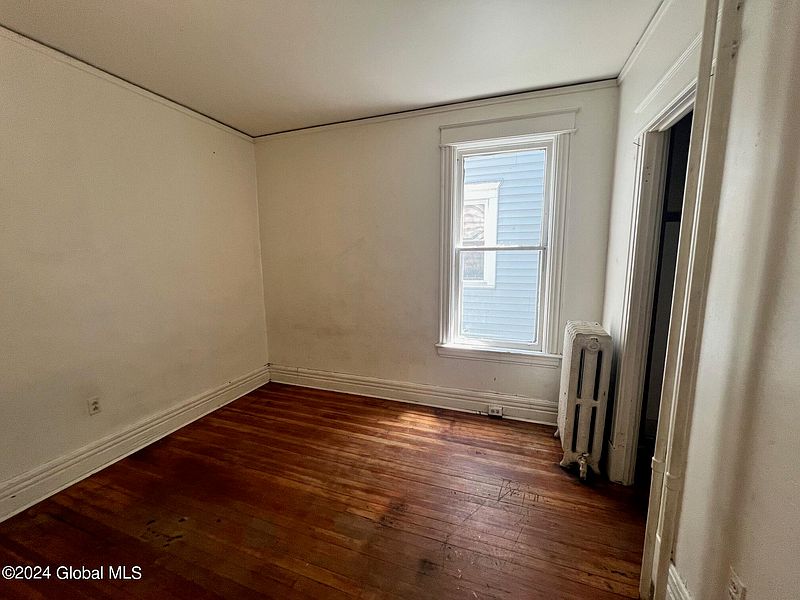 2nd image of 436 2nd Avenue