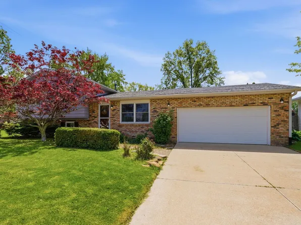 1014 5th St #A, Hampton, IL 61256