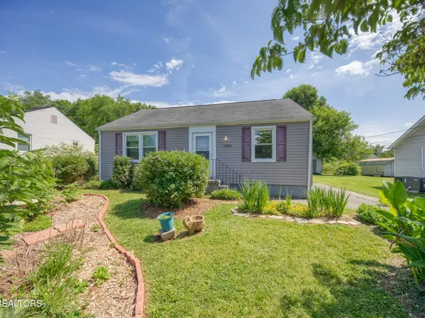 1930 W Gilbert Ln, Knoxville, TN 37920