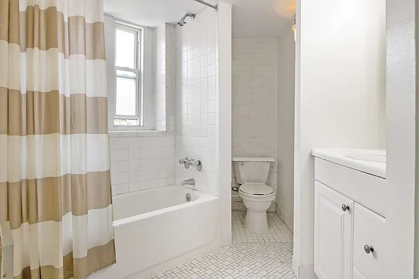 Rented by Dream NYC LLC | media 17