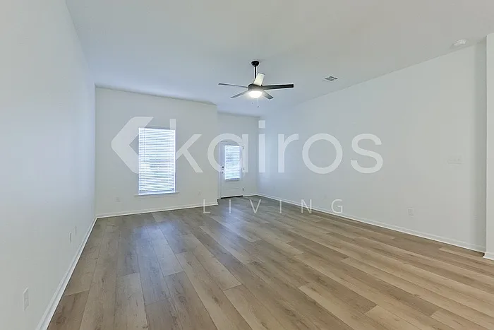 106 Hendrix Rd — Photo 4