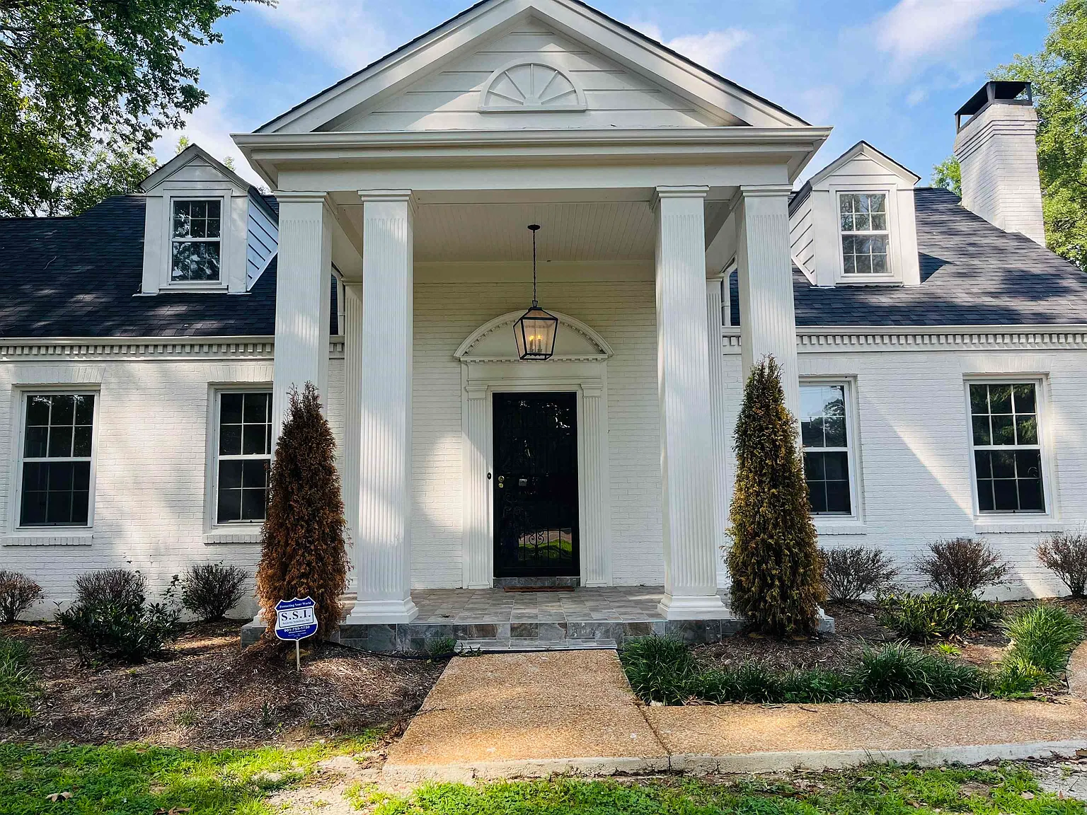 5 bed, 3.5 bath, 3535 sqft, $3,995 — Photo 1