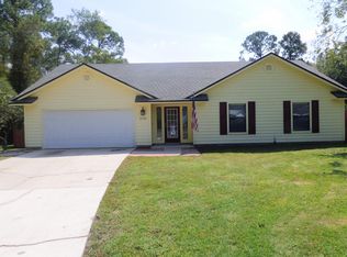 8236 Sand Point Dr S, Jacksonville, FL 32244