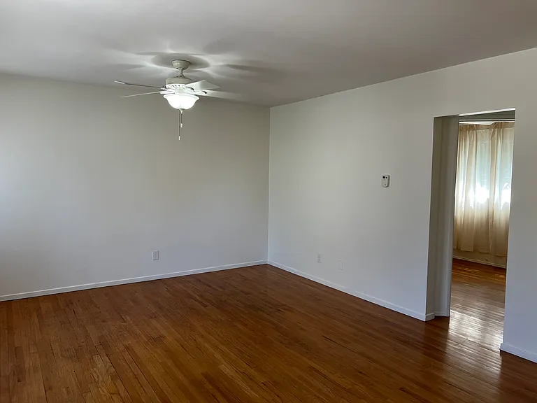 321 Wisconsin Ave #B — Photo 2