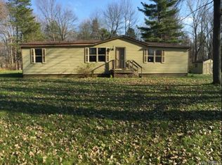 2705 Lyndonville Rd, Medina, NY 14103