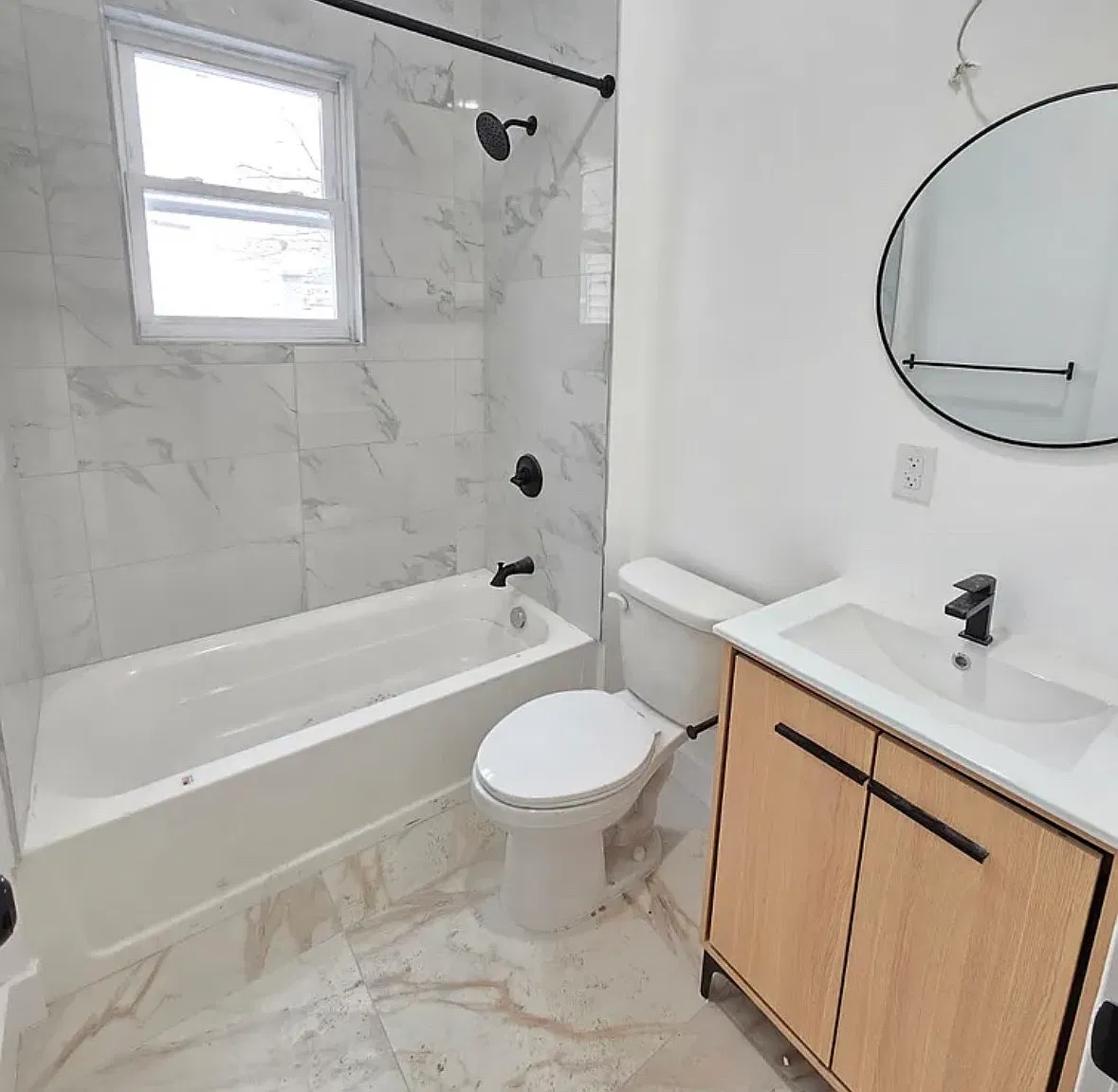 3 bed, $2,500 — Photo 2