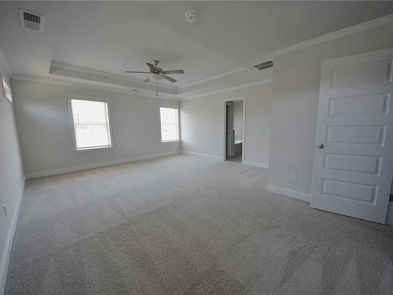 547 Hellen Valley Dr — Photo 32