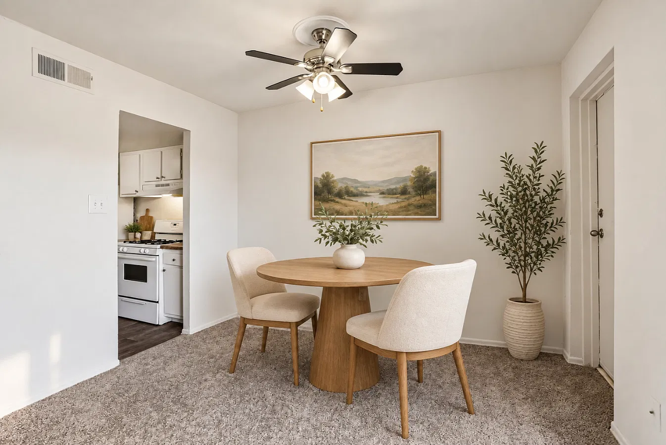 Sherwood Crossing Apartments and Townhomes — Photo 4