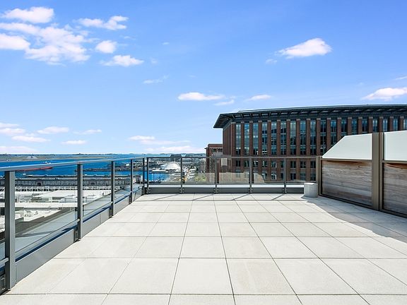 4th image of 133 Seaport Blvd #12