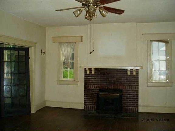 3rd image of 140 Brewer Ave