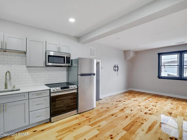 316 Main St #1 — Photo 3