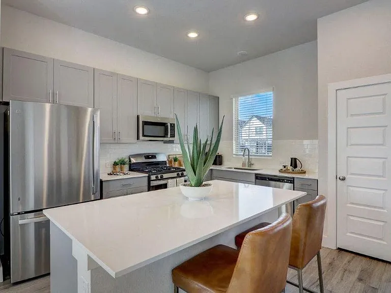 2501 Ascension Blvd — Photo 1