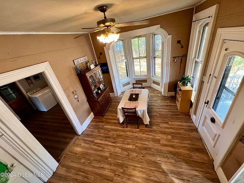 5th image of 55 East Street