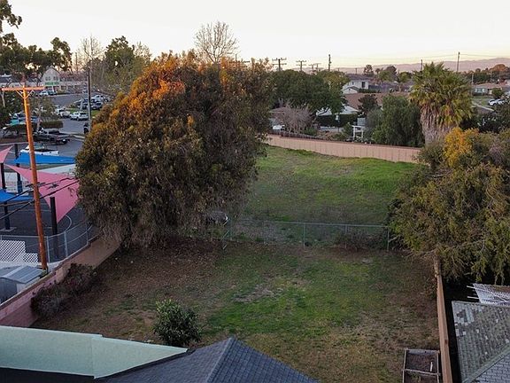 3rd image of 5127 Milne Dr