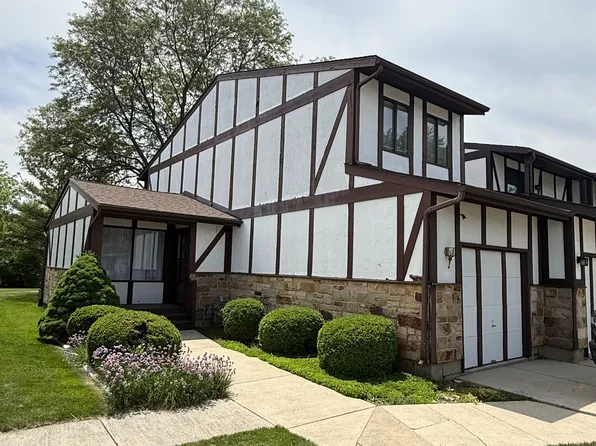 1719 Brookwood Dr, Downers Grove, IL 60516