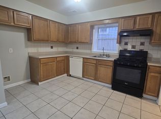 132 Fabyan Pl #1A, Newark, NJ 07112