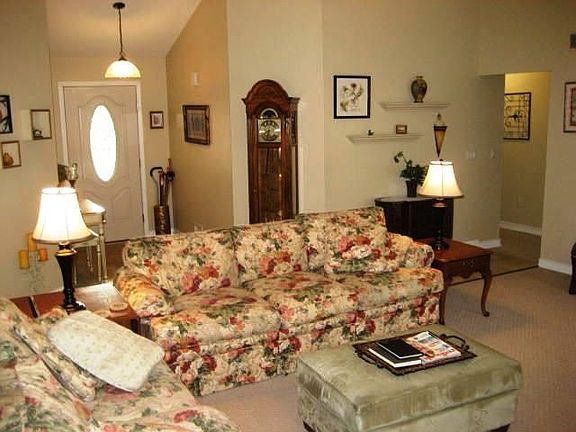 5th image of 48496 Thorncroft Dr