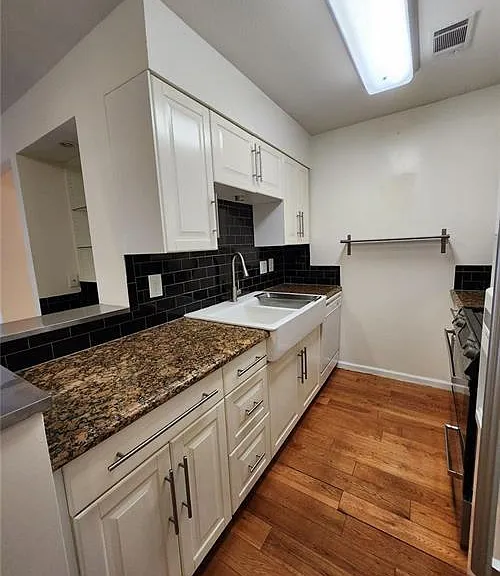 23311 Plantation Dr NE — Photo 7