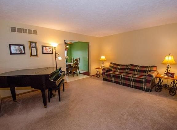 4th image of 51845 Meadow Knoll Dr