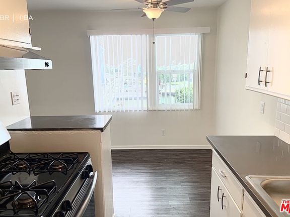 2nd image of 5642 S La Brea Ave #20A